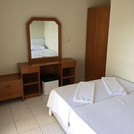 Oeznur Apart Otel Side Bagian luar foto