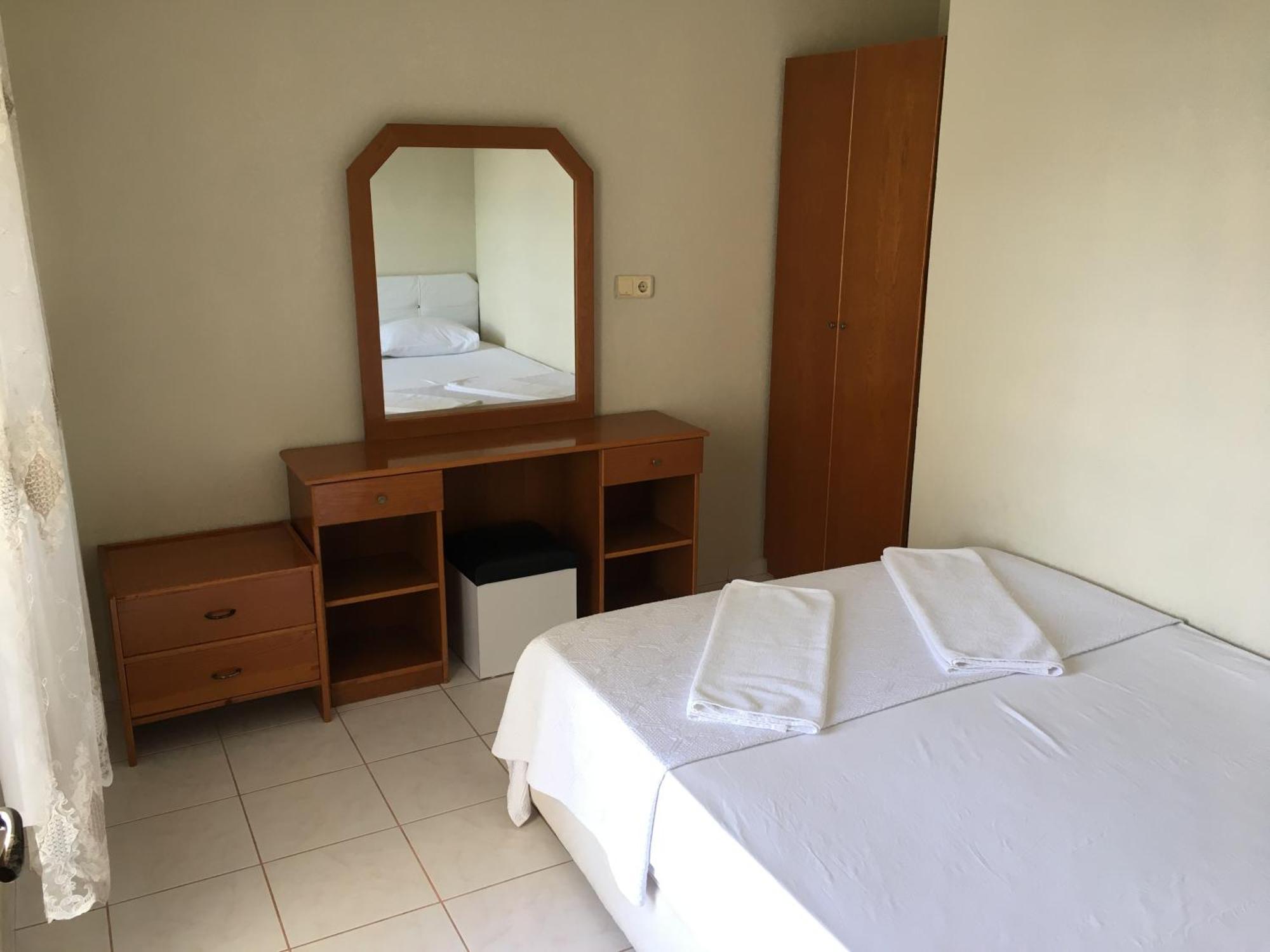Oeznur Apart Otel Side Bagian luar foto